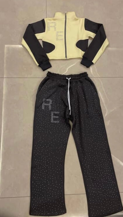 Women’s sweatsuit